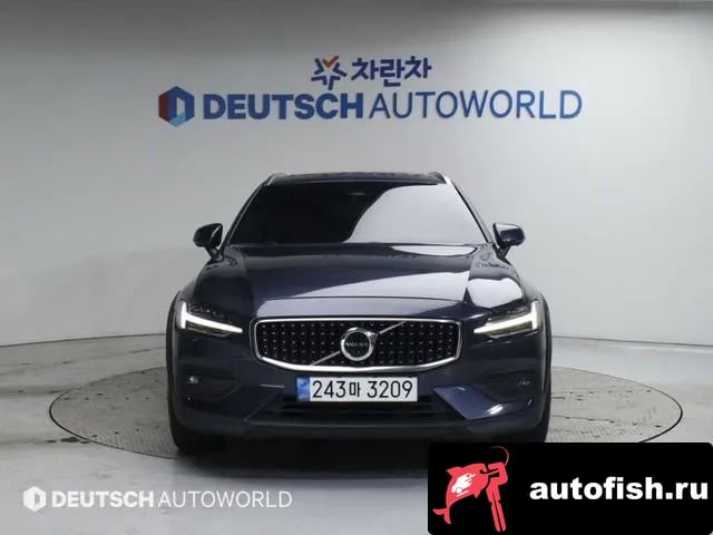 Volvo V60 V60 Cross-country 2nd Generation 2022 года - вид 3