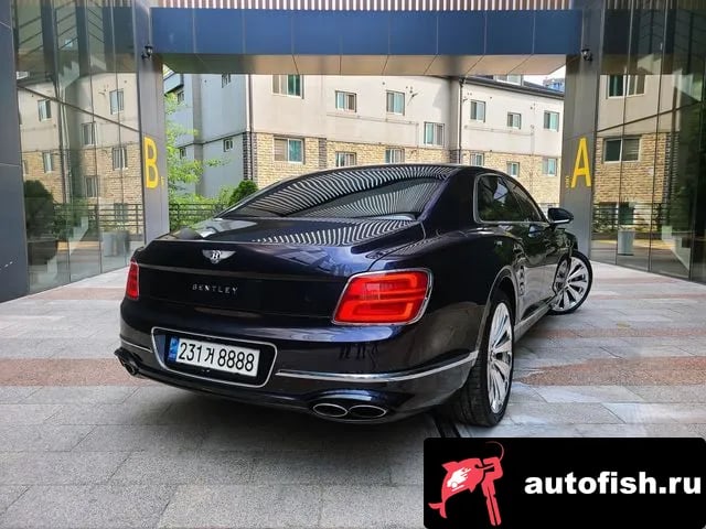 Bentley Flying Spur Flying Spur 3rd Generation 2021 года - вид 3
