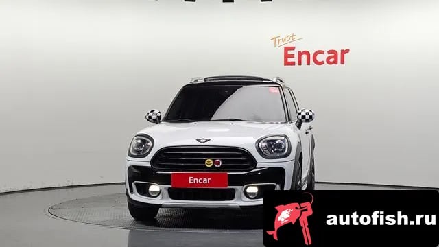 Mini Countryman Cooper D Country Man 2019 года - вид 3