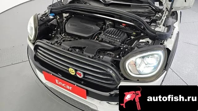 Mini Countryman Cooper D Country Man 2019 года - вид 6