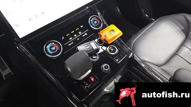 Land Rover Range Rover Sport Range Rover Sport 3rd Generation 2023 года - похожие автомобили