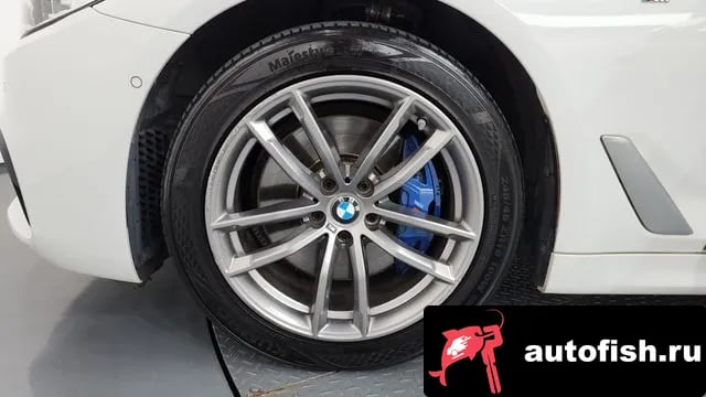 BMW 5-Series 5 Series (G30) 2018 года - вид 5
