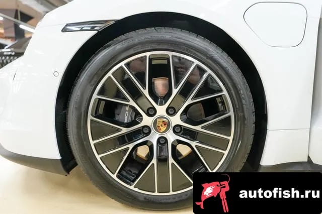 Porsche Taycan Taikan 2022 года - вид 5