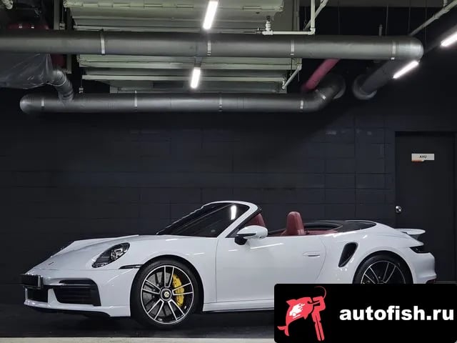 Porsche 911 911 (992) 2021 года - вид 3