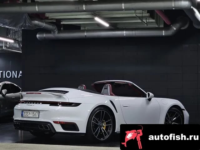 Porsche 911 911 (992) 2021 года - вид 5
