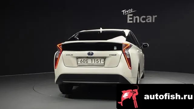 Toyota Prius Prius 4th Generation 2018 года - вид 4