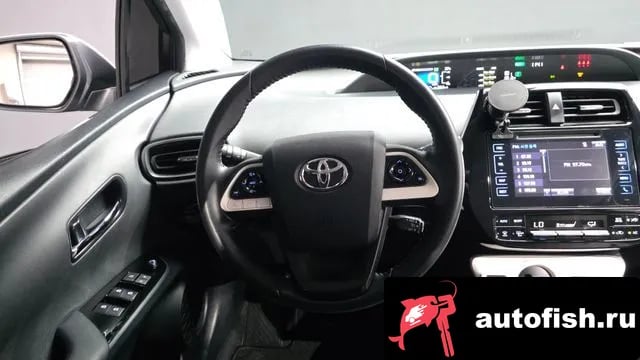 Toyota Prius Prius 4th Generation 2018 года - похожие автомобили