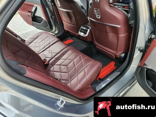 BMW 7-Series 7 Series (G70) 2023 года - похожие автомобили