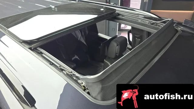 Cadillac Escalade Escalade 5th Generation 2022 года - похожие автомобили