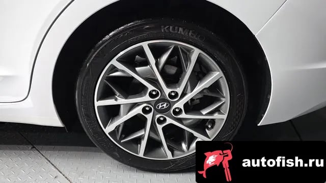 Hyundai AVANTE The New Avante AD 2019 года - вид 5