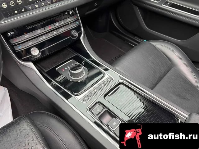 Jaguar XF XF (X260) 2019 года - похожие автомобили
