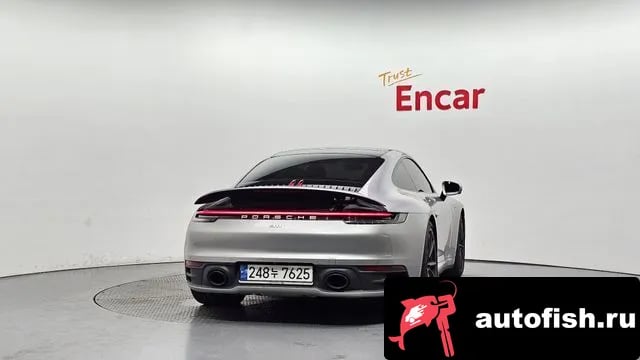 Porsche 911 911 (992) 2023 года - вид 4