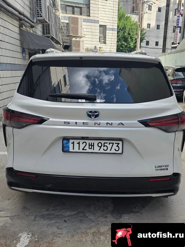Toyota Sienna Siena 4th Generation 2022 года - вид 3