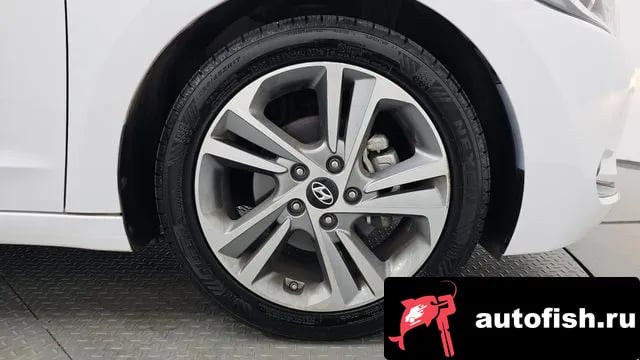 Hyundai AVANTE Avante AD 2018 года - вид 5