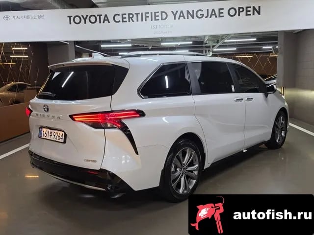 Toyota Sienna Siena 4th Generation 2025 года - вид 2