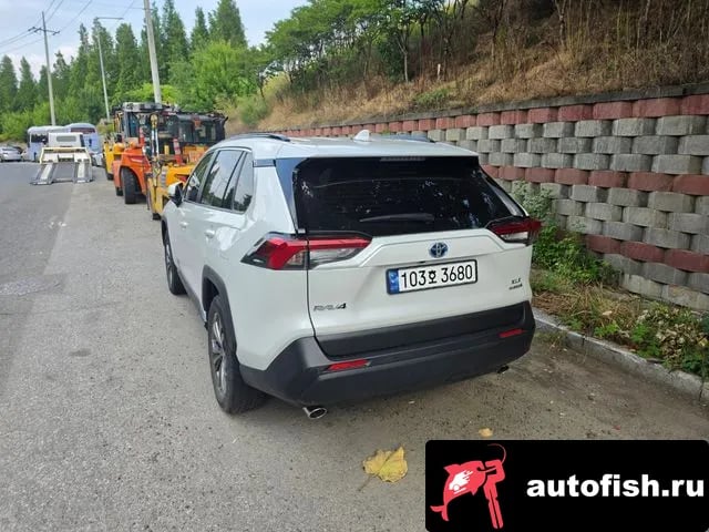 Toyota RAV4 RAV4 5th Generation 2023 года - вид 6
