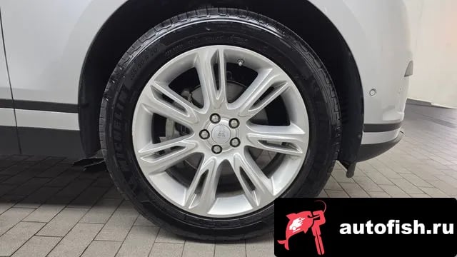 Land Rover Range Rover Velar Range Rover Bella 2018 года - похожие автомобили