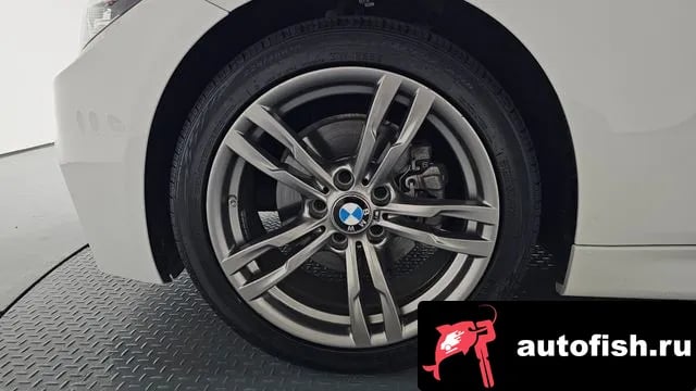 BMW 3-Series 3 Series (F30) 2018 года - вид 4