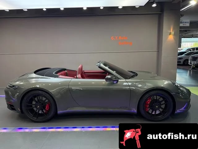 Porsche 911 911 (992) 2023 года - вид 3