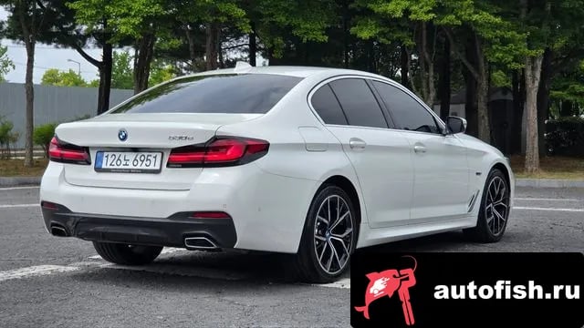 BMW 5-Series 5 Series (G30) 2022 года - вид 2
