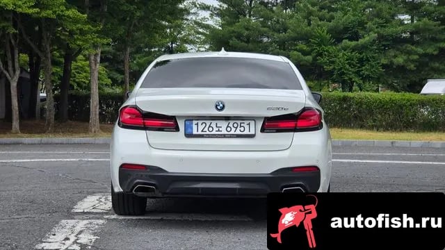 BMW 5-Series 5 Series (G30) 2022 года - вид 4