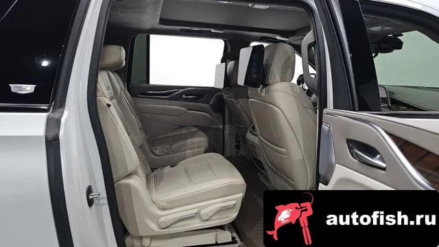 Cadillac Escalade Escalade 5th Generation 2023 года - похожие автомобили
