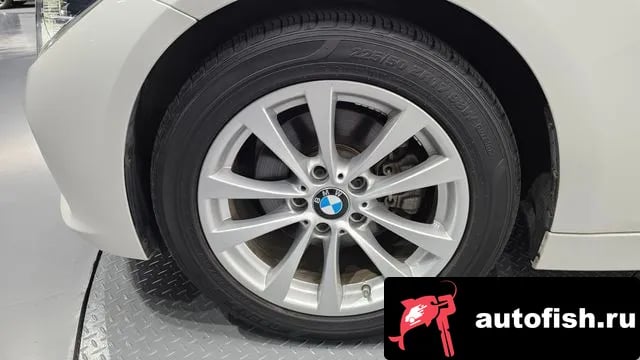 BMW 3-Series 3 Series (F30) 2018 года - вид 5