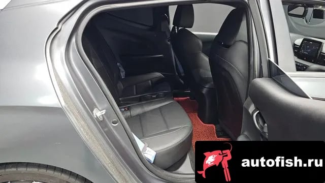 Hyundai Veloster Veloster (JS) 2018 года - похожие автомобили