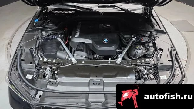 BMW 5-Series 5 Series (G60) 2025 года - вид 6