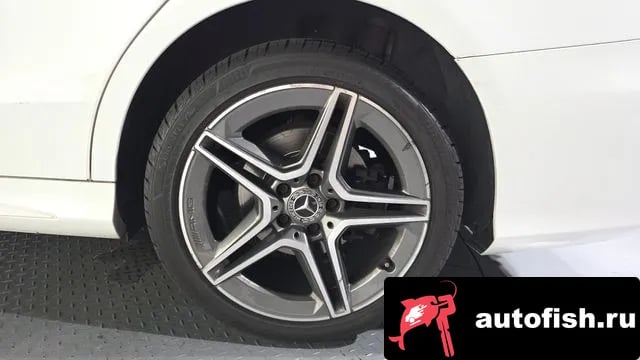 Mercedes-Benz C-Class C-Class W205 2019 года - вид 5
