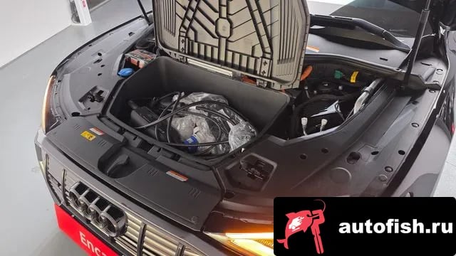 Audi e-tron e-Tron 2023 года - вид 5