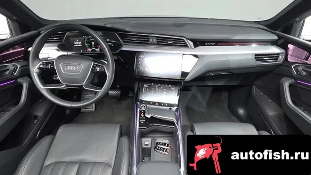 Audi e-tron e-Tron 2023 года - похожие автомобили