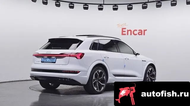 Audi e-tron e-Tron 2023 года - вид 2