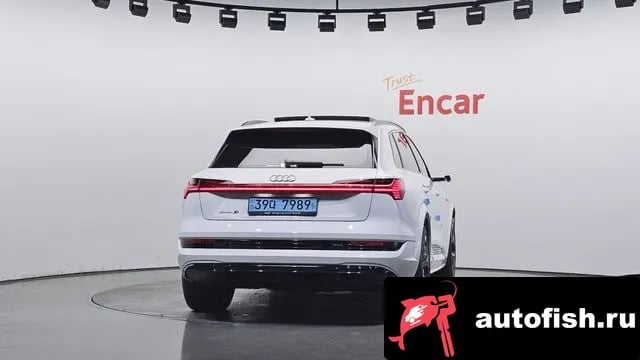 Audi e-tron e-Tron 2023 года - вид 4