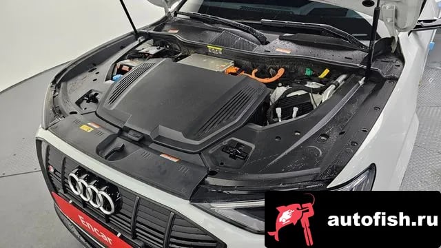 Audi e-tron e-Tron 2023 года - вид 6