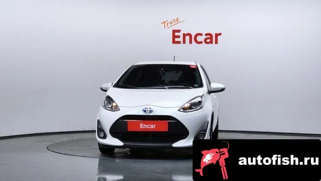 Toyota Prius Prius C 2018 года - вид 3