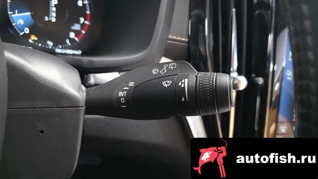 Volvo V60 V60 Cross-country 2nd Generation 2020 года - похожие автомобили