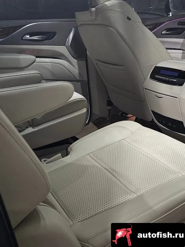 Cadillac Escalade Escalade 5th Generation 2022 года - вид 6