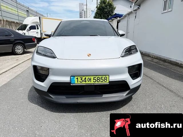 Porsche Macan Makan EV 2025 года - вид 3