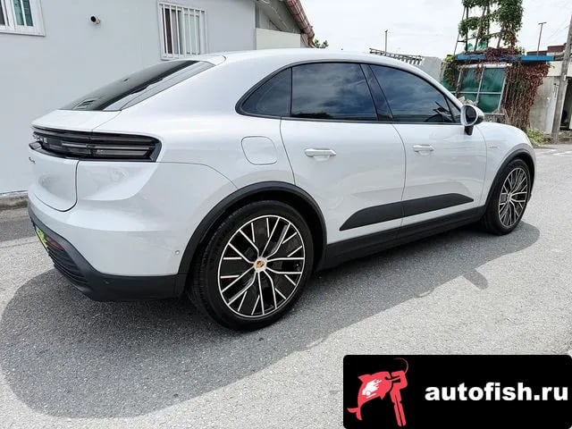Porsche Macan Makan EV 2025 года - вид 4