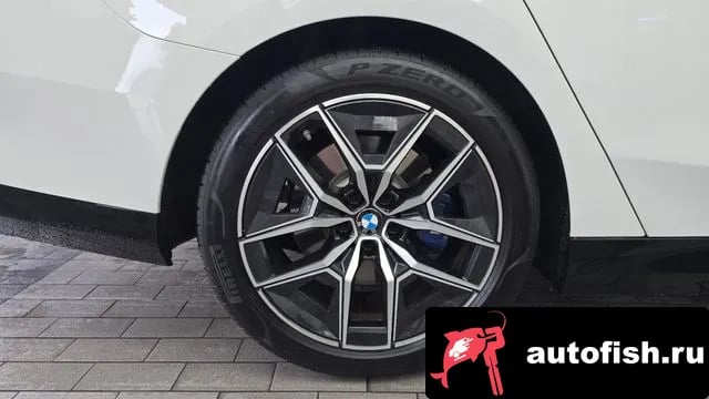 BMW 5-Series 5 Series (G60) 2025 года - вид 5