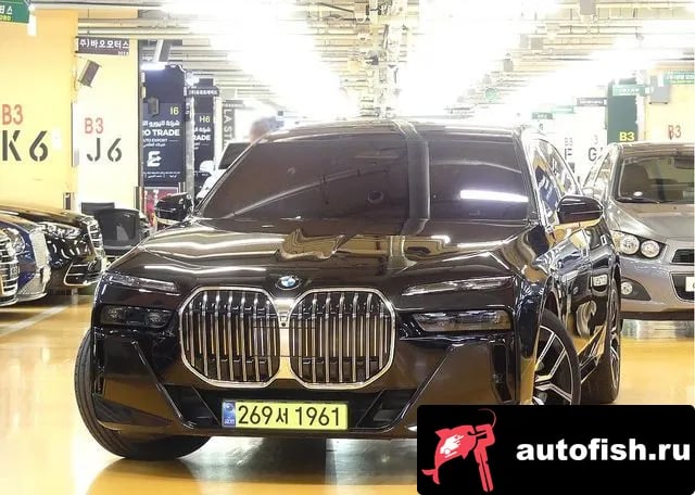 BMW 7-Series 7 Series (G70) 2025 года - вид 3