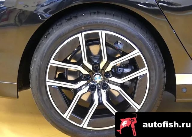 BMW 7-Series 7 Series (G70) 2025 года - вид 5