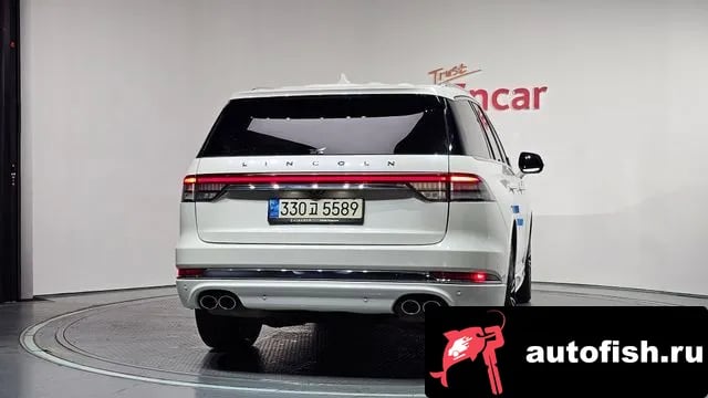 Lincoln Aviator Aviator 2nd generation 2021 года - вид 4