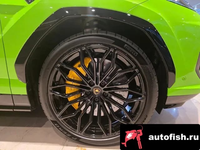 Lamborghini Urus Urus 2026 года - похожие автомобили