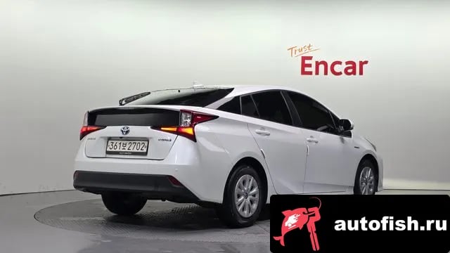 Toyota Prius Prius 4th Generation 2022 года - вид 2