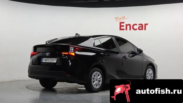 Toyota Prius Prius 4th Generation 2021 года - вид 2