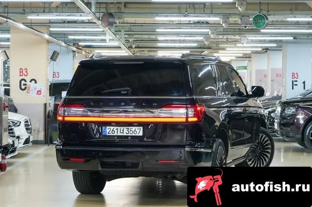 Lincoln Navigator Navigator 4th generation 2021 года - вид 2