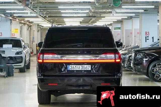 Lincoln Navigator Navigator 4th generation 2021 года - вид 4
