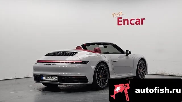 Porsche 911 911 (992) 2020 года - вид 2